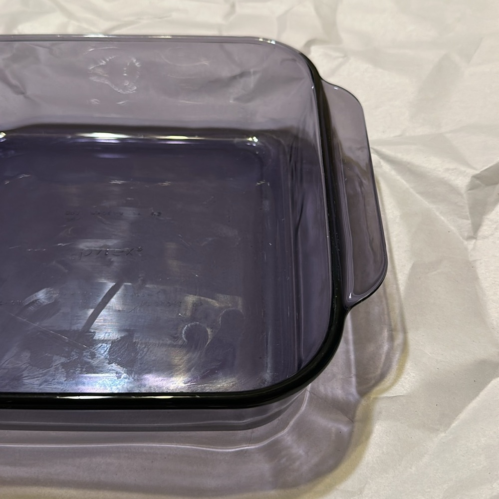 Pyrex Vintage Amethyst Glass Baking Dish - Purple 8” x 8” - Picture 4 of 6